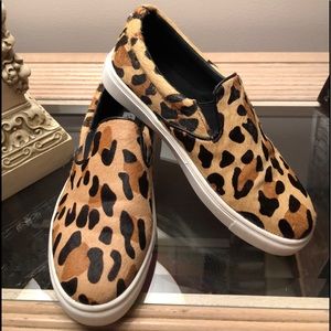 Steve Madden cow hair slip ons, gently loved, great shape! Love Leopard